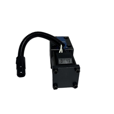 Válvula solenoide de 12 V para FD20-30 CPCD20-30 KA-D12-42/12N53-82551 Partes de empilhadeira 135L3-82001