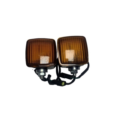 Z8610-12000 Lâmpada de cabeça universal 12-24V Luz giratória para empilhadeira modelo CPC D 10-100